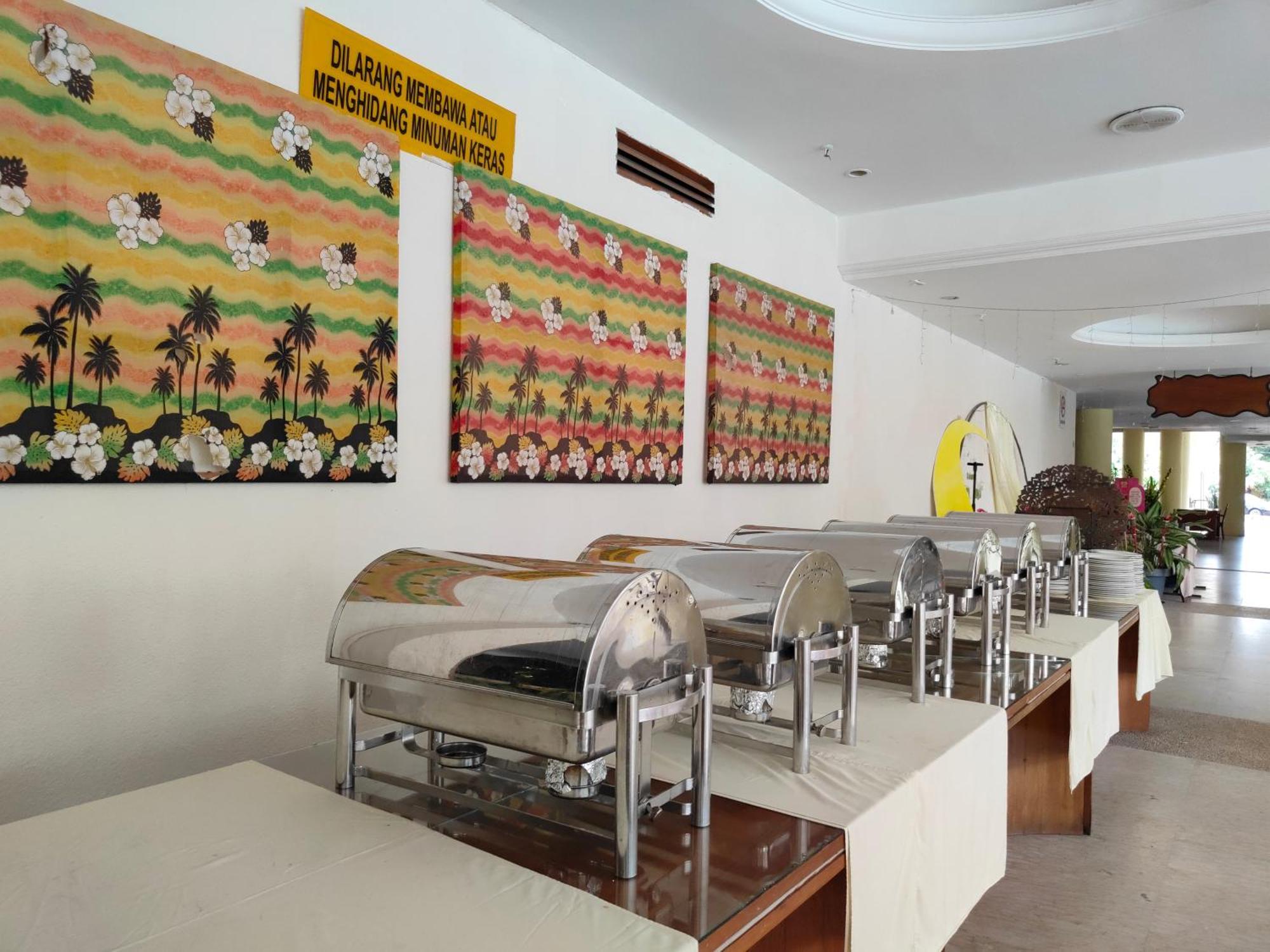 Bayu Beach Resort Port Dickson Extérieur photo