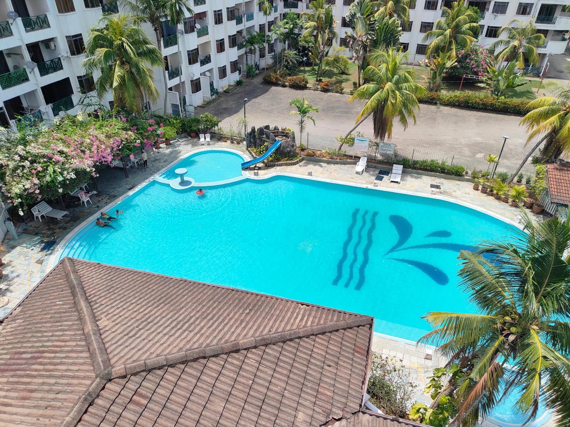 Bayu Beach Resort Port Dickson Extérieur photo